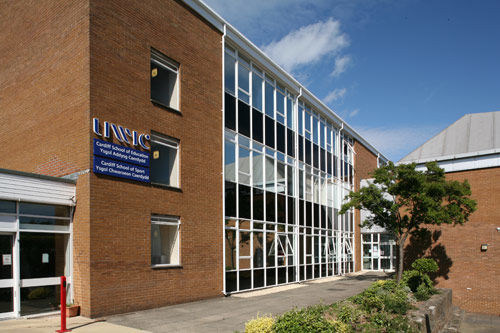 Trường Thương Mại LONDON - Ảnh 1